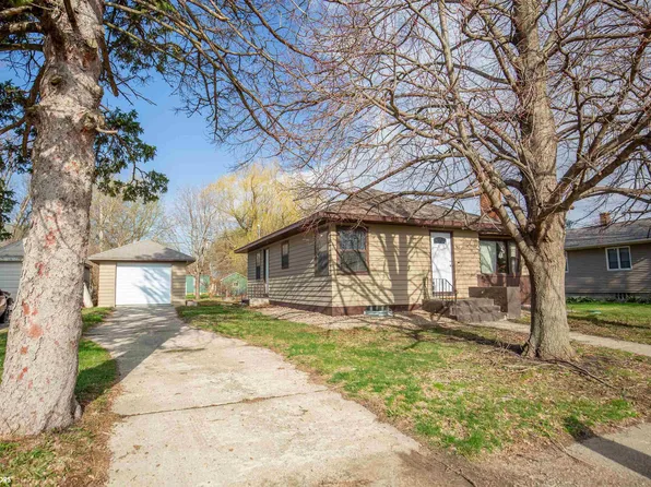 343 Howard Ave, Woden, IA 50484