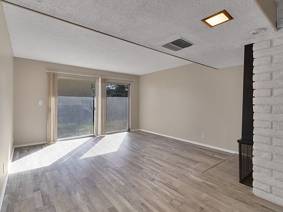 4th image of 14236 Oxford Pl