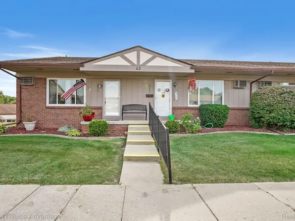 25364 Potomac Dr Unit 1, South Lyon, MI 48178