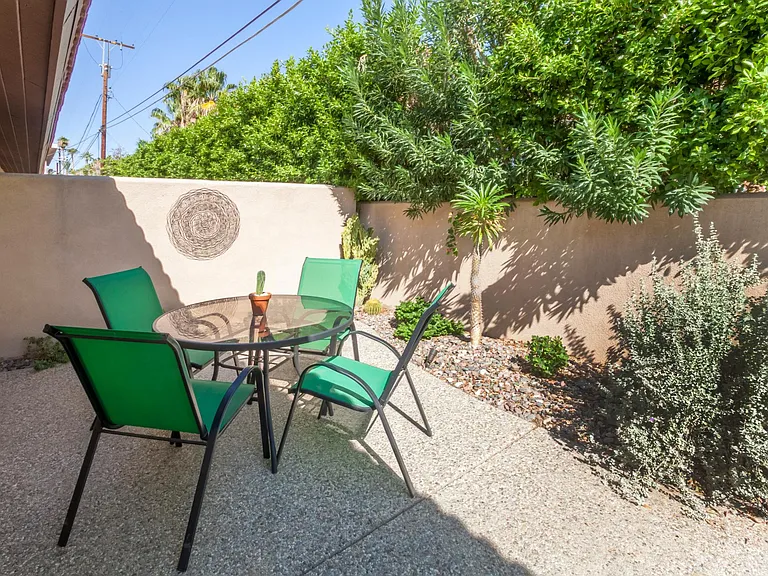 860 N Indian Canyon Dr #6 — Photo 34