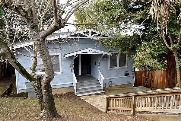 1st image of 405 Hichborn St