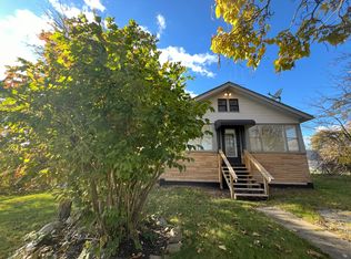 14769 Telegraph Rd, Flatrock, MI 48134