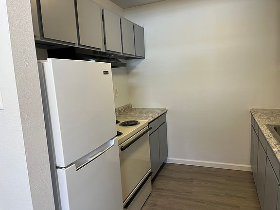 3rd image of 3440 Ross Ave SE #F