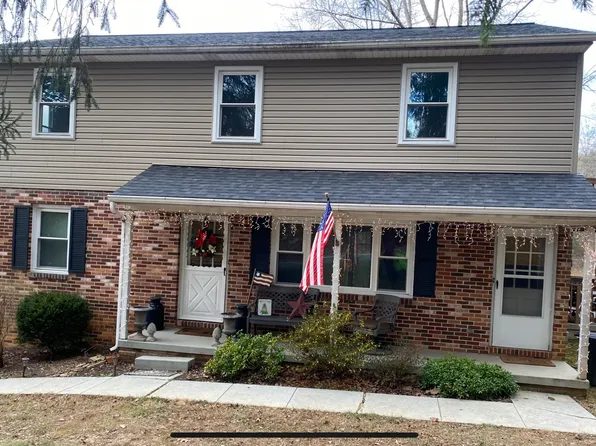 822 Klees Mill Rd APT A, Westminster, MD 21157