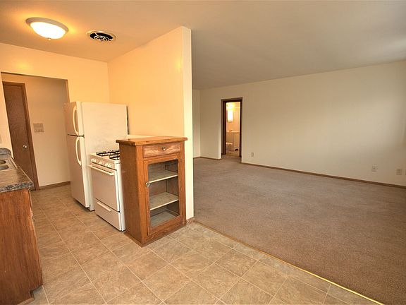 5th image of 6401-6421 Pleasant Ave S #11