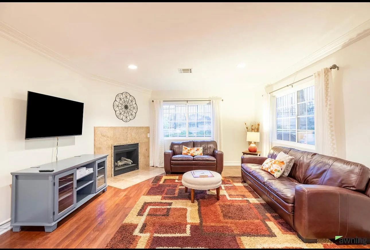 5 bed, 3115 sqft, $5,000 — Photo 2