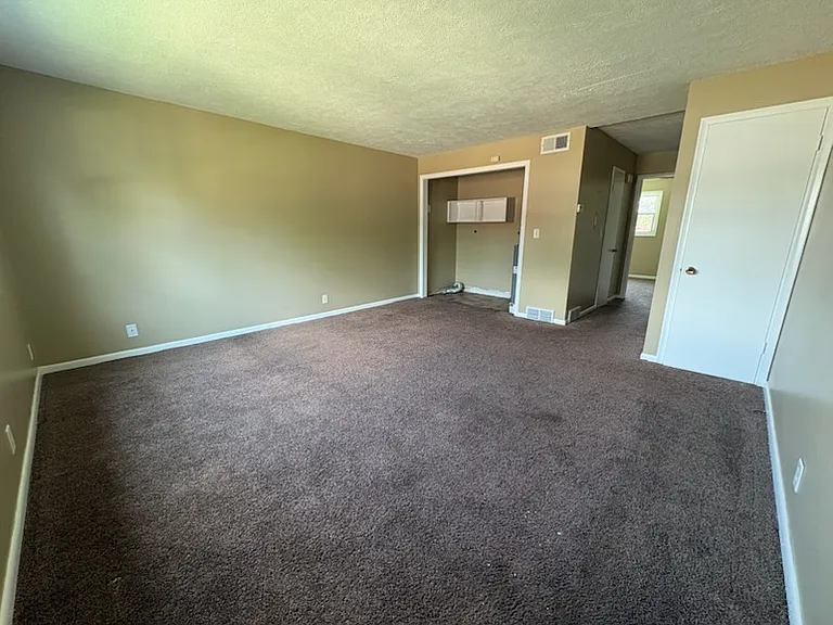 1843 E Dodge St #B — Photo 2