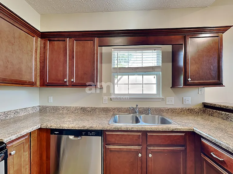 1205 Sundown Ct — Photo 4