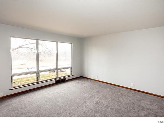 5th image of 814 Forest Ave