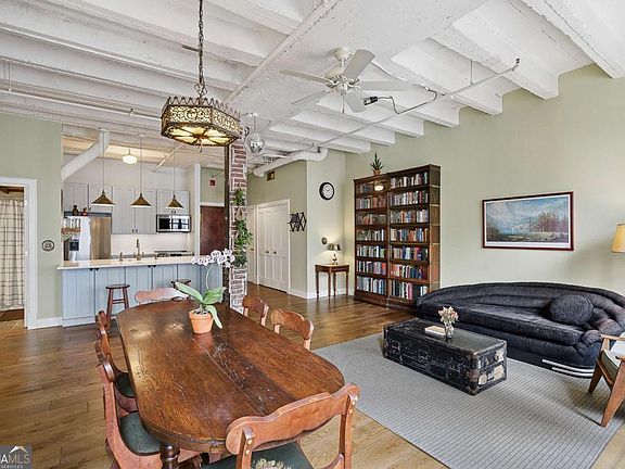 3rd image of 32 Peachtree St NW APT 1603