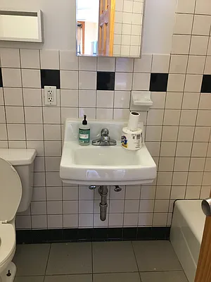 Rented by Peter Meskouris LREB | media 5