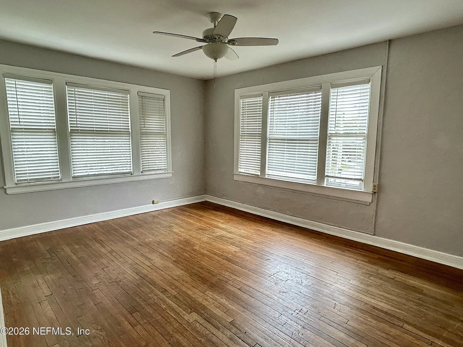 1 bed, 1.0 bath, 700 sqft, $1,200 — Photo 2