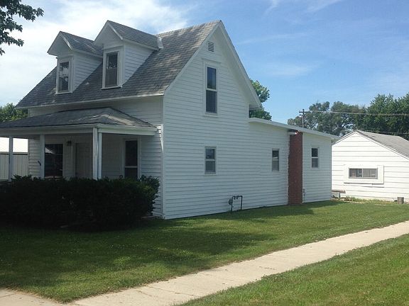 2nd image of 445 9th Ave