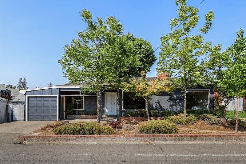 1st image of 320 Keehner Ave