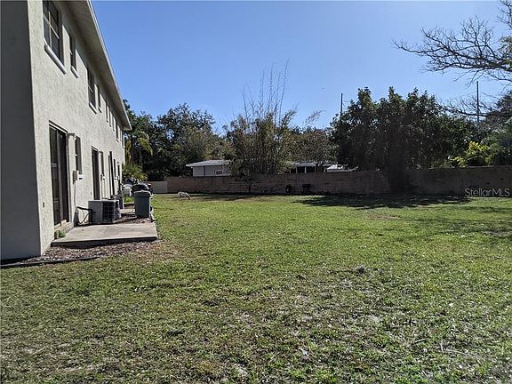 5th image of 200 Westwood Ter N #118