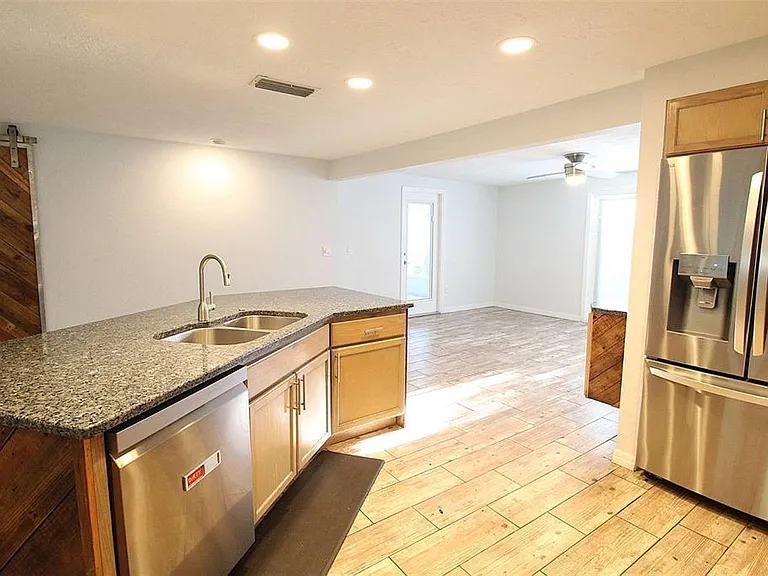 5521 Yorkshire Way — Photo 15