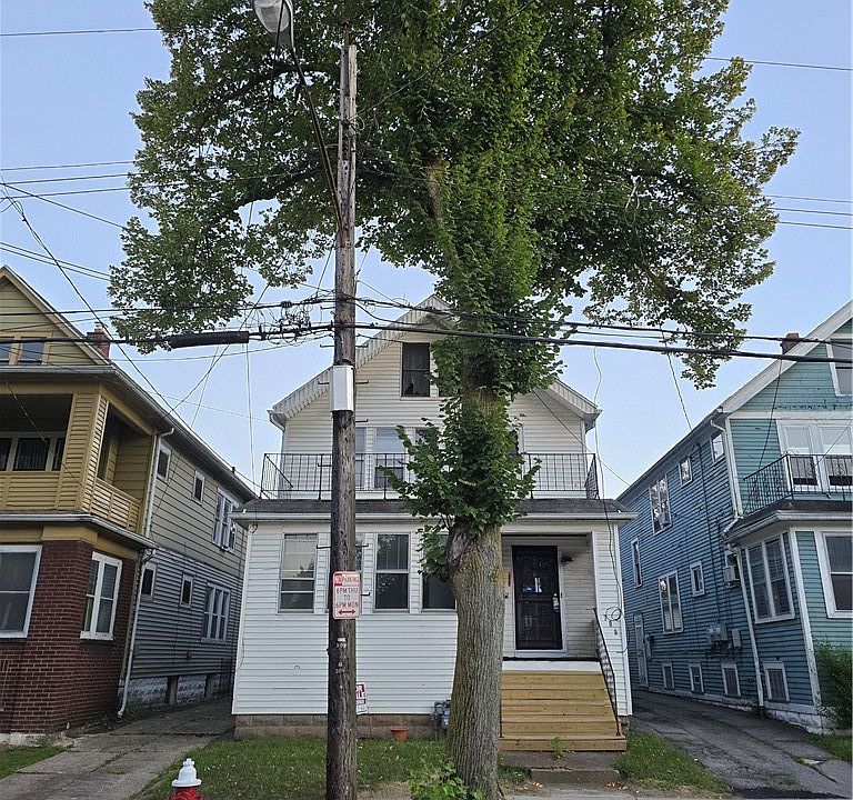 1st image of 309 French St