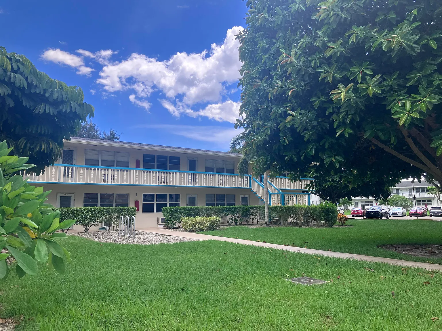 1 bed, 1.5 bath, 646 sqft, $1,250 — Photo 4