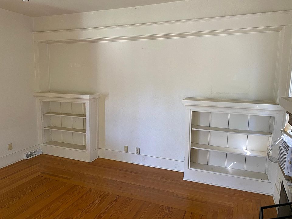 New paint and light fixtures and blinds