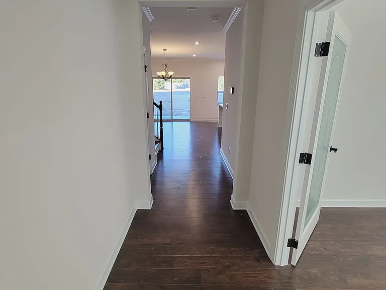 4637 Collingham Dr — Photo 8