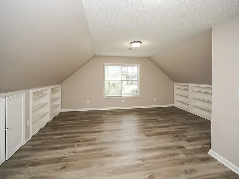 7228 Hunters Horn Dr — Photo 13