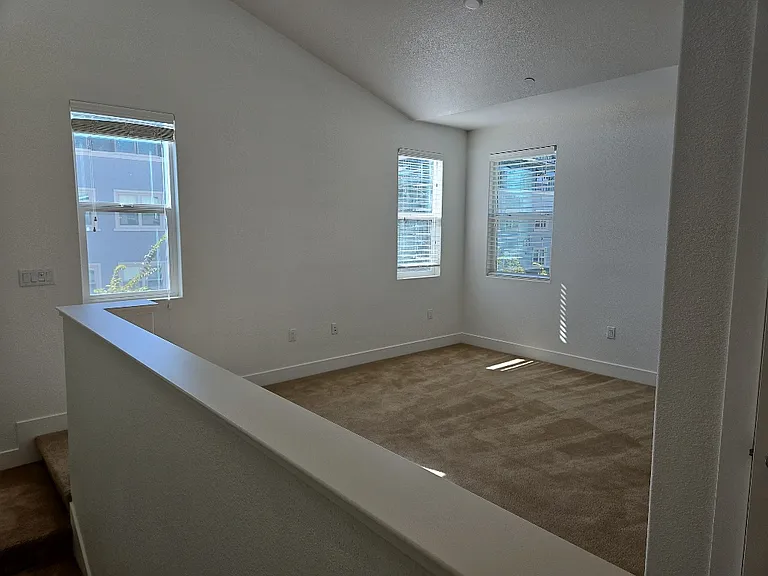 1660 Spring St — Photo 20