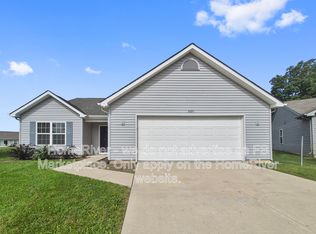 2225 Morgan Creek Dr, Fort Wayne, IN 46808