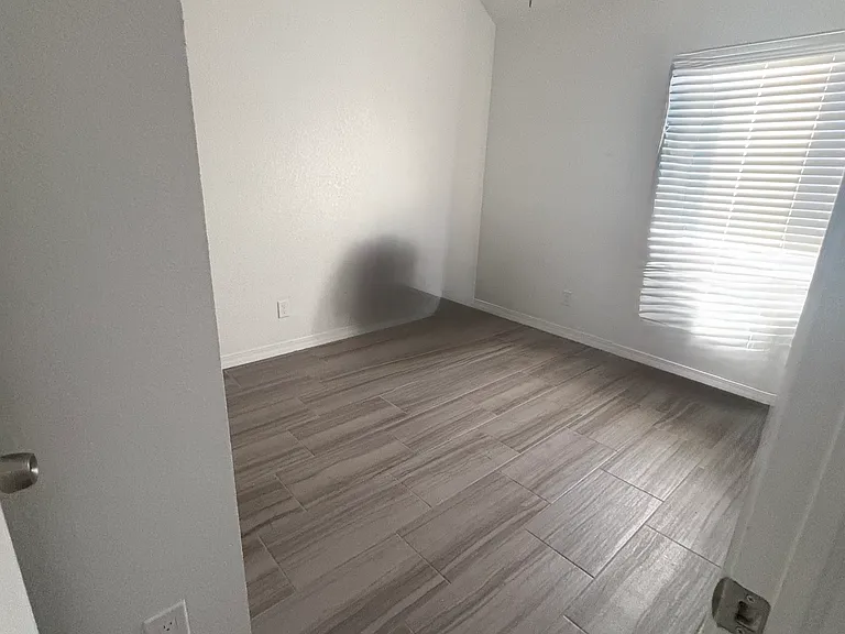 11941 Crown Oaks Ct — Photo 10