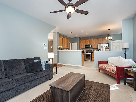 5th image of 1004 Chancellors Ridge Dr