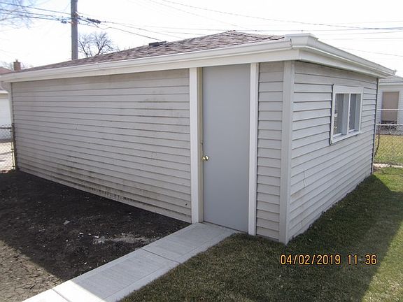 4th image of 4727 S Lawler Ave