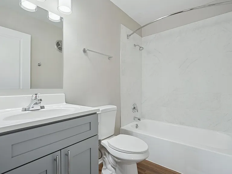 Hoffman Hills Apartments — Photo 51