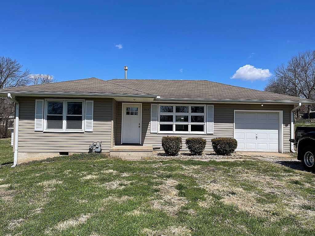 7518 Walnut St, Pleasant Valley, MO 64068 | Zillow