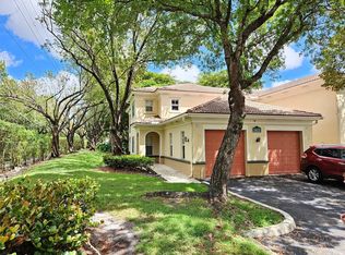2421 Centergate Dr APT 101, Miramar, FL 33025