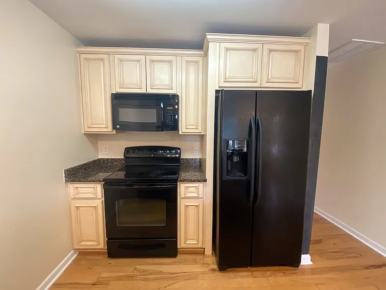 11 Maverick Dr — Photo 220