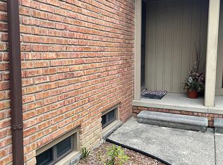 41664 Bedford Dr, Canton, MI 48187
