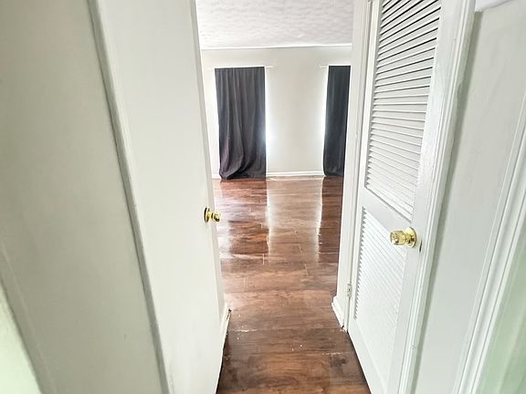 3rd image of 91 Northdale Pl