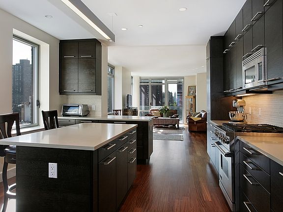 2nd image of 333 E 91st St #14CD