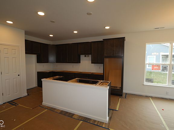 3rd image of 16750 Cattle Hollow Ln