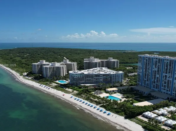 881 Ocean Dr, Key Biscayne, FL
