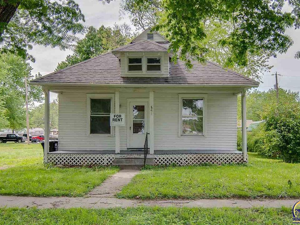 541 Orange St, Rossville, KS 66533 