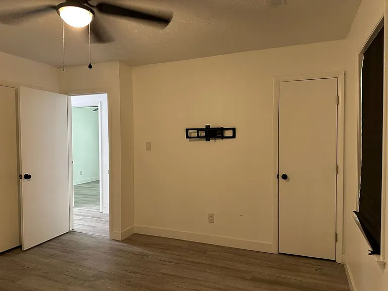 975 Lisa Ave — Photo 15