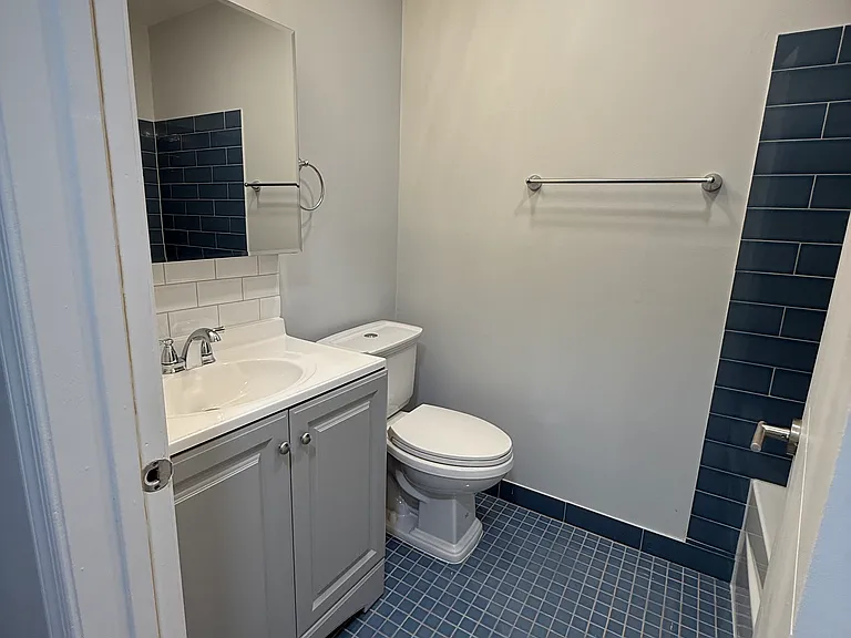 46 Woodbine Ct — Photo 23