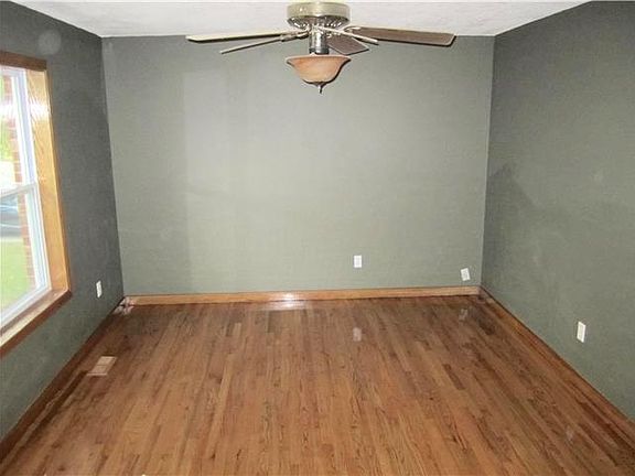 3rd image of 1106 E 20th St