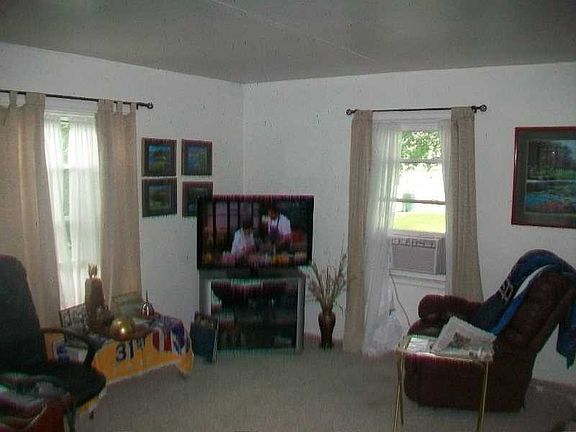 3rd image of 209 Donnelly Dr
