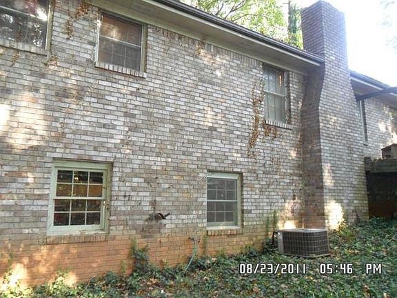 3rd image of 3305 Bryant Ln