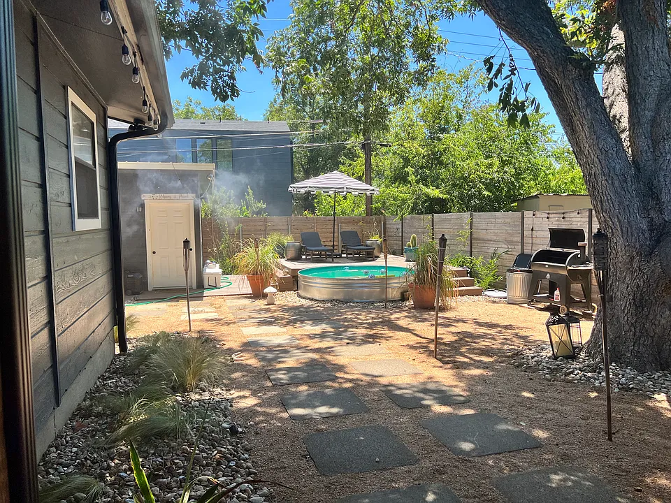 1205 Arden Dr