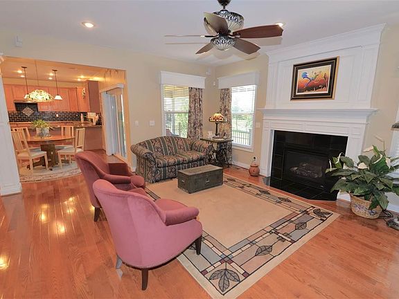 2nd image of 10249 Pembroke Dr