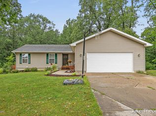 837 Morgan Dr, Belding, MI 48809