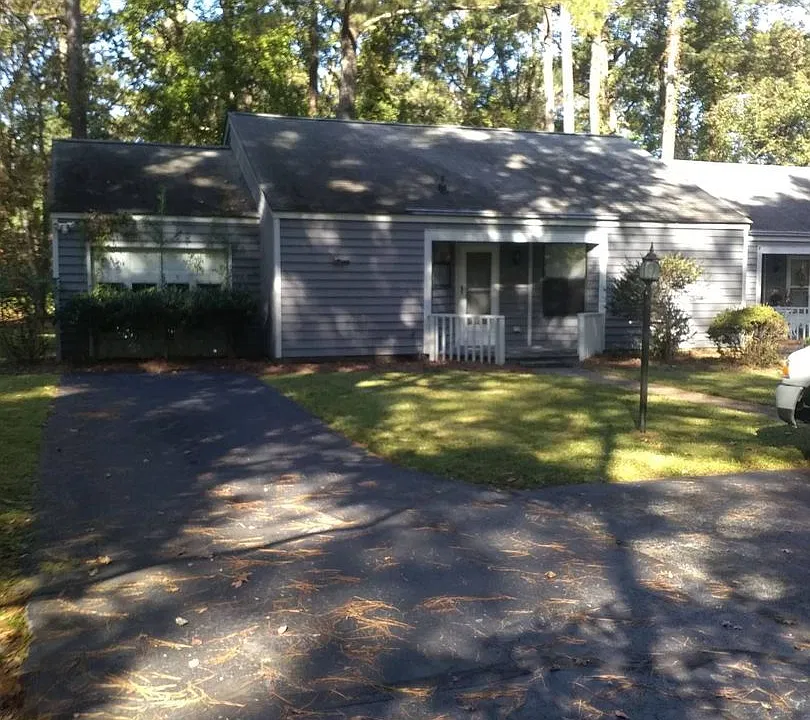 3132 Country Club Rd