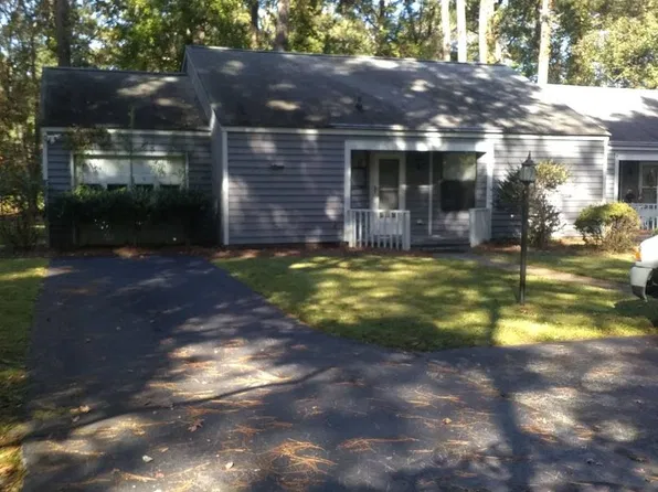 3132 Country Club Rd, Trent Woods, NC 28562